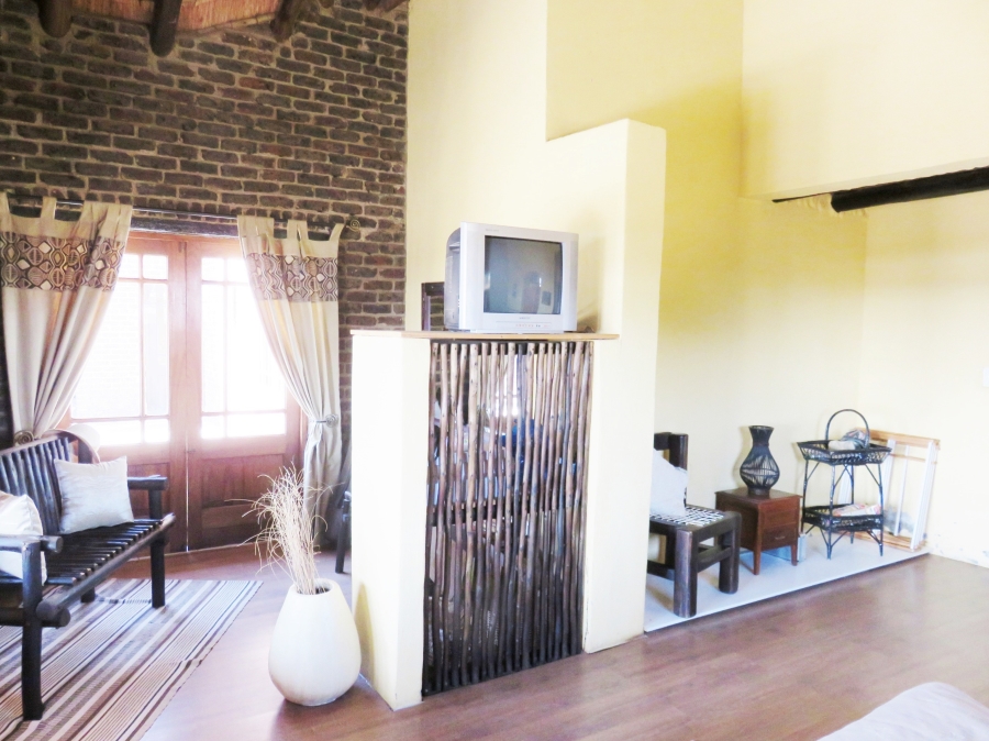 5 Bedroom Property for Sale in Oranjeville Free State